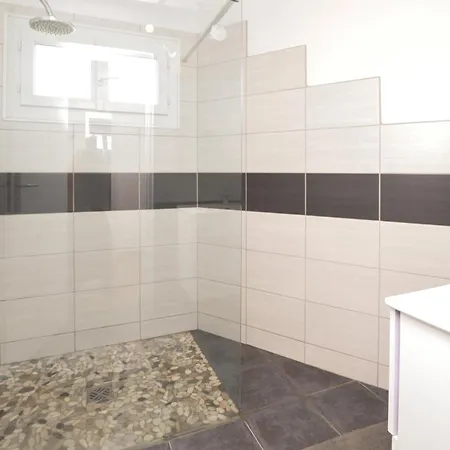 3 Bedroom Cozy In * Porticcio (Corsica)