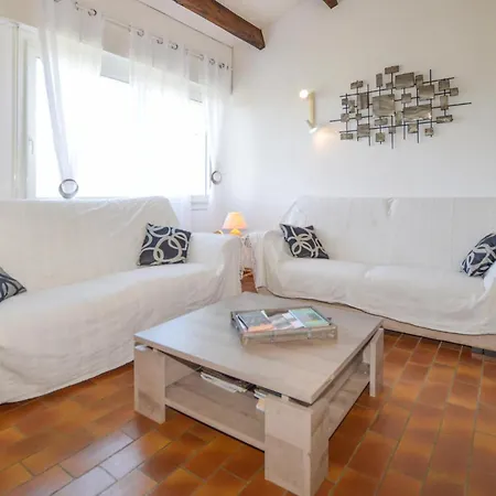 3 Bedroom Cozy In
