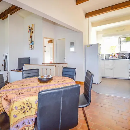 3 Bedroom Cozy In Holiday home